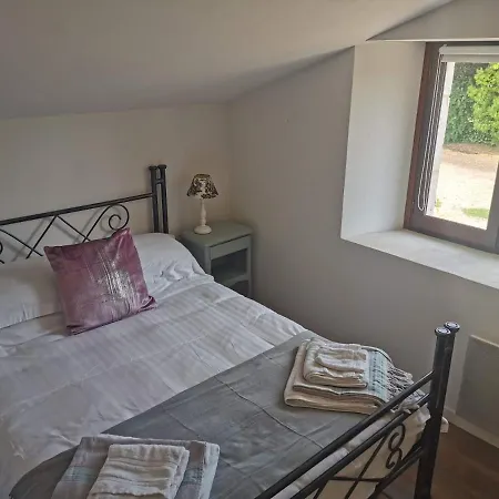 Peaceful Nr Eymet With Private Pool And Views Loubès-Bernac