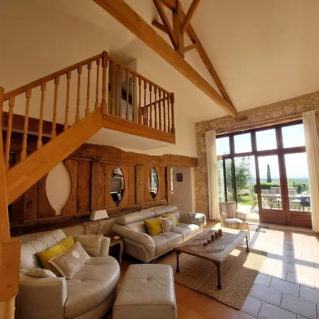 Casa de Férias Peaceful Gite Nr Eymet With Private Pool And Views