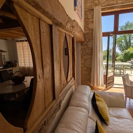 Peaceful Nr Eymet With Private Pool And Views Nyaraló